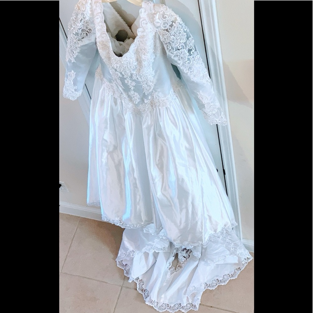 Wedding Dress - Picture 2 of 5